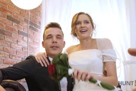 HUNT4K. Czech newlywed for money gets drilled in front of her groom