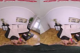 European Big Boobs Brunette In Virtual Reality