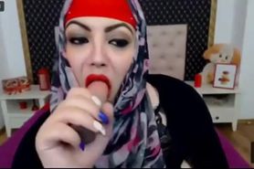 ISIS Hooker Milf Woman in Webcam