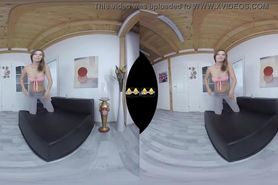 Virtualpee - Jenifer Jane teases with her hot body
