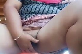 Desi girl’s nude selfie video