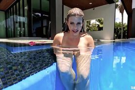 Cory Chase in neuen Pool-Produktionen