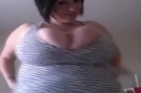Hot BBW Daisy rubs her big boobs on cam