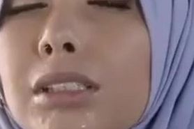 Hijabi Girl Fucking on Top