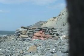 Spying on real amateur hottie by the beach