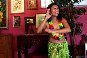 Horny Hawaiian MILF loves to hula dance and fuck her pussy