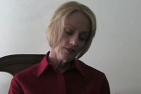 Beautiful And Horny Amateur Gilf Loves Sucking Dick