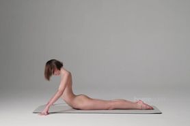 Beauty Slim Girl Excercises Nude