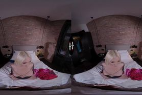 DARK ROOM VR - Blondie Cuts Few Bucks From Her Rent