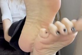 white girl toes. link in bio