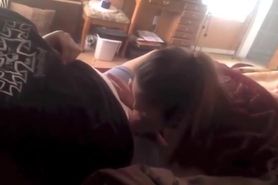 Cute gf gives a great blowjob early in the morning