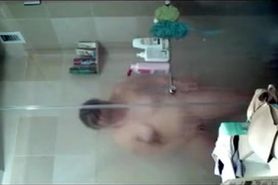 Shower Girl Wash Pussy and Tinkle