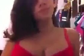 Amateur show big boobs
