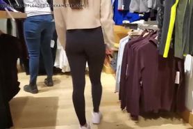 Candid Brunette Teen with Plump Bubble in Leggings