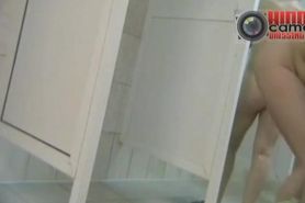 Awesome hidden voyeur cam video of women in the shower