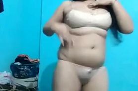 Desi horny bbw girl strip dance on cam
