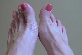 anna toes