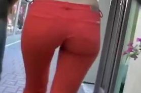 Street spy cam video of sexy ass in tight red jeans