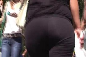 candid booty in black lycra