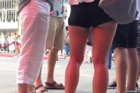 Short Shorts- Dancing teen butt cheeks