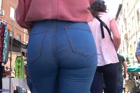 sexy booty in jeans GLUTEUS DIVINUS