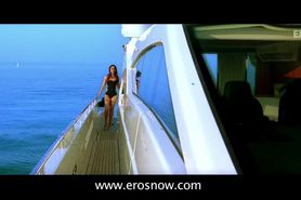 Kareena Kapur, bikini, seaworld