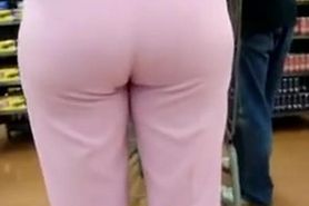 ASS WIFE IN THE MARKET 1
