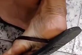 milf feet soles flip flop
