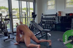 Australian Housewive Fit Kitty Hot Screw In The Gym