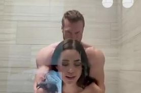 Marisol gets Fucked in the Bath