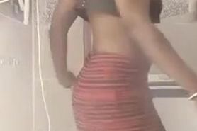 Nigerian Girl nude dance in Dubai Part 1