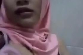 MALAY HIJAB GIRL HORNY asian breast 1