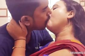 Desibang Facial For Desi Moma Wrb Public Flashing