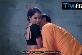 Leena Jumani Sexy Scene  in Paro