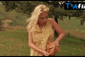 Scarlett Johansson Lesbian Scene  in Vicky Cristina Barcelona