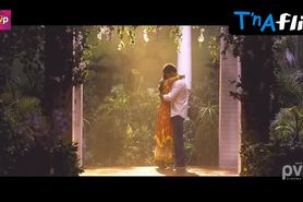 Samantha Ruth Butt Scene  in Brahmotsavam