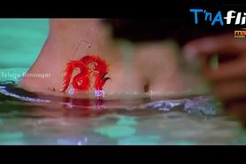 Kaveri Jha Butt,  Breasts Scene  in Nagaram