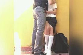 FOLLANDO RÃ¡pido en la ESCUELA! Estudiantes Mexicanos COGIENDO AtrÃ¡s de los SALONES! Sexo PUBLICO Amateur! porno