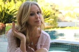 Julia Ann view