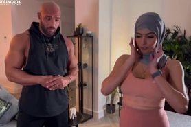 Aaliyah Yasin Fucks Her Personal Trainer