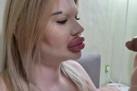 Huge lips bimbo hooker sucks fat guy's dick