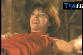 Natalya Buzko Sexy Scene  in 7 Dney S Russkoy Krasavitsey