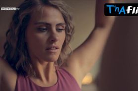 Sarah Mangione Breasts Scene  in Nihat - Alles Auf Anfang