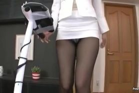 Ooba Yui Pantyhosed Upskirt Walking On Treadmill