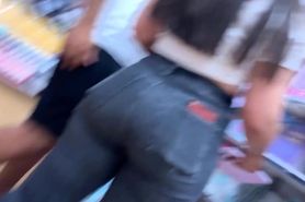 big booty brunette teen in tight jeans