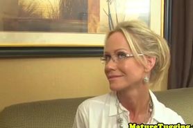 Spex cougar tugging cock at hotel room