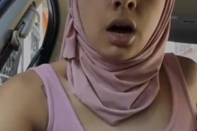 VIRAL JILBAB MAIN DI MOBIL