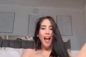 Squirt masturbadose se corre melisa paredes Perú porno