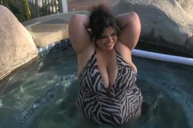 Samantha Slopes hottub