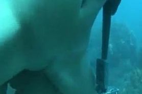 A good fuck underwater